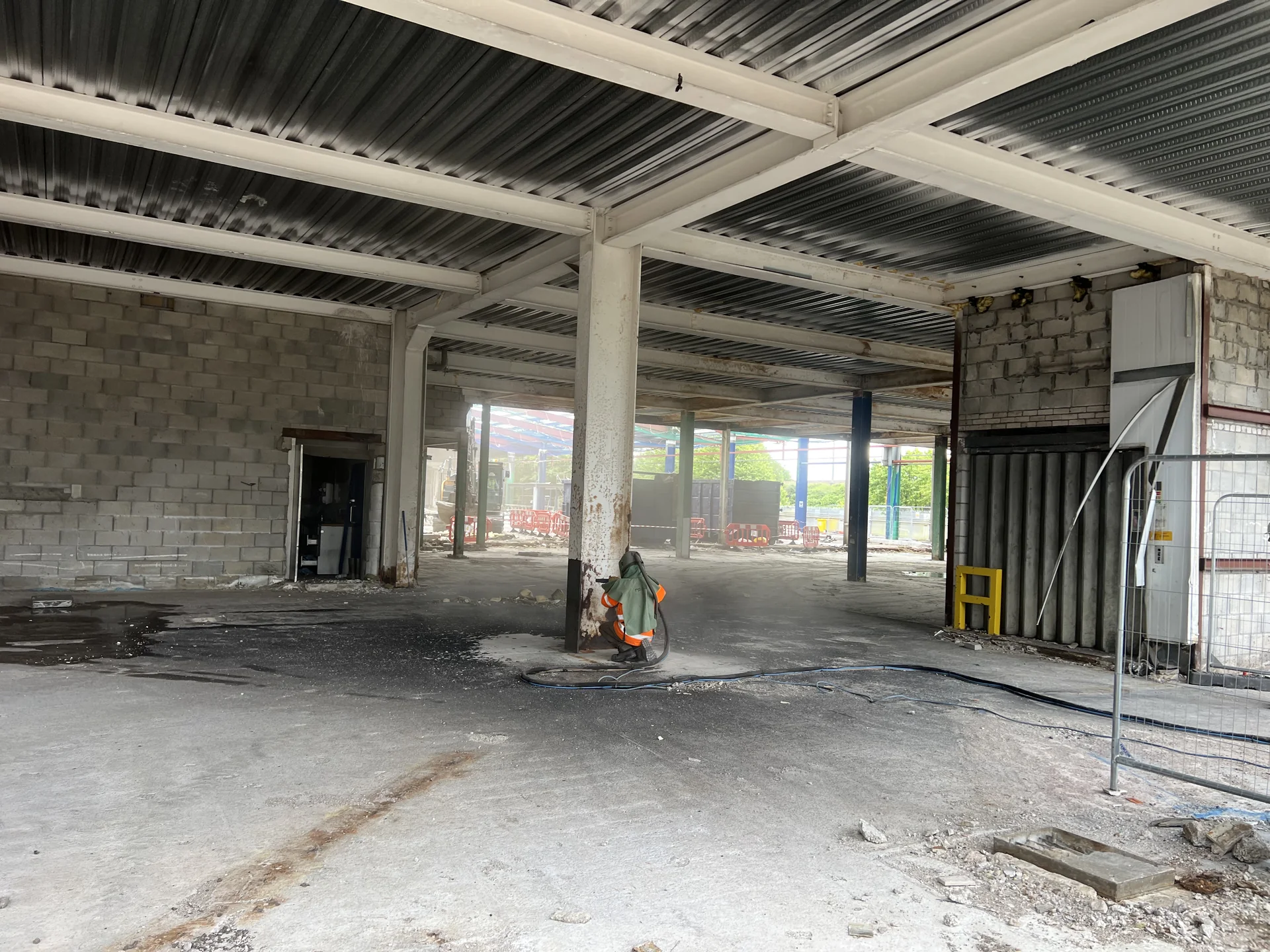 Structural Steel Column Coating Removal & Surface Preparation